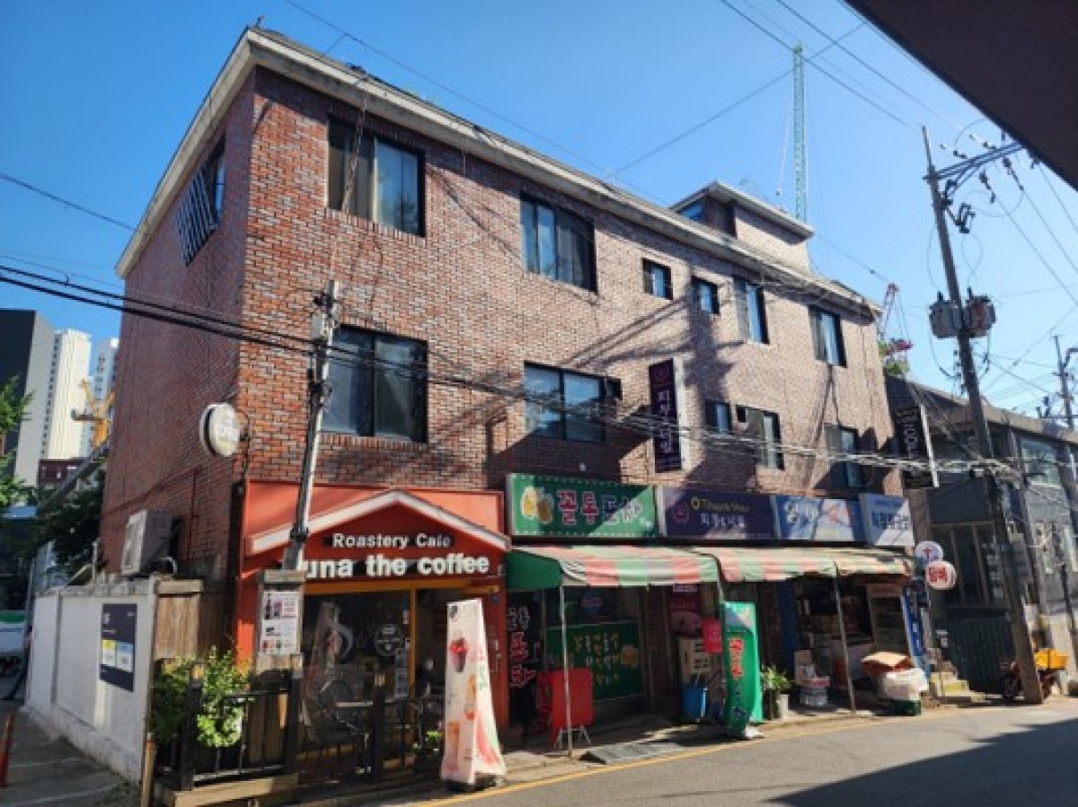 Jongro-gu conducted safety inspection in preparation for the rainy season. ( of 41 buildings ) 이미지 0